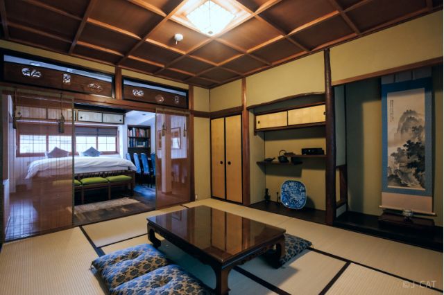 Traditional Japanese villa interior in central Kyoto, featuring tatami rooms in a restored historic mansion